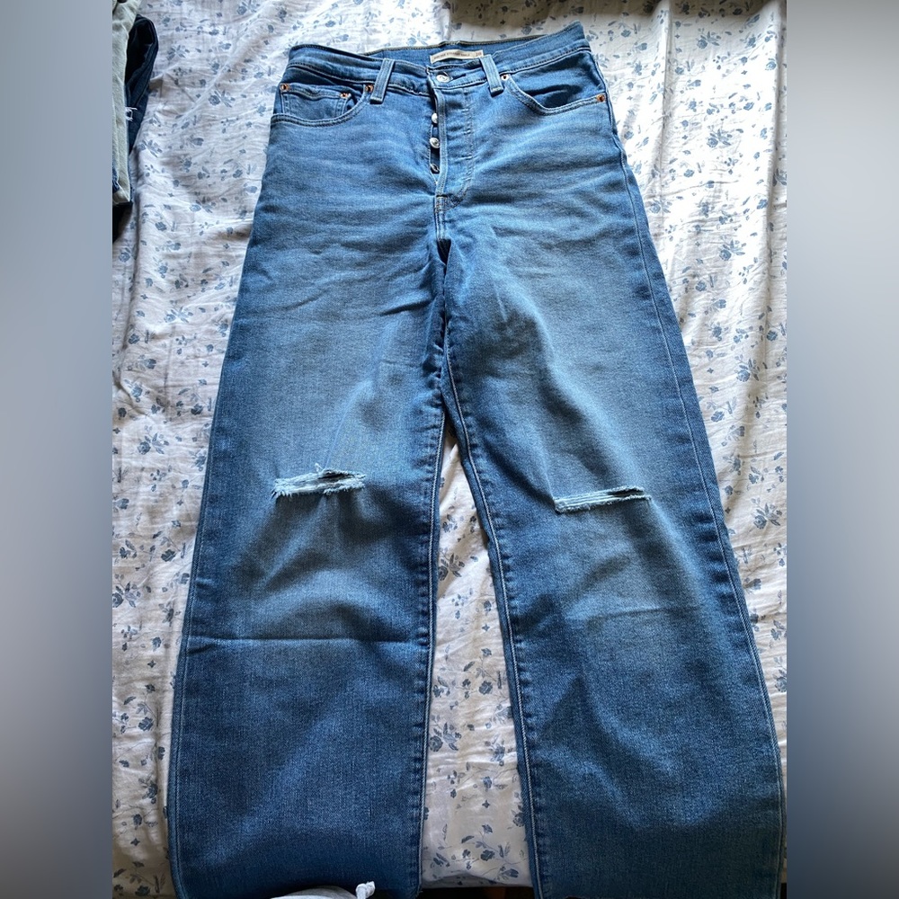 Levi’s pants